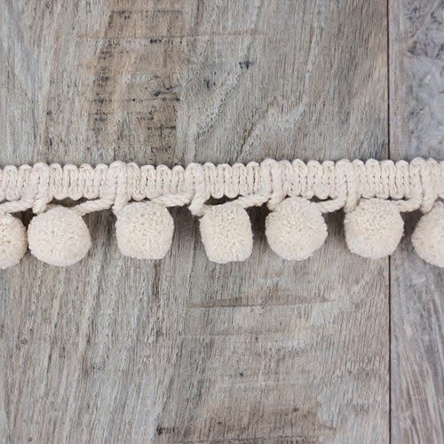 Pom Pom Trim in Natural One Yard