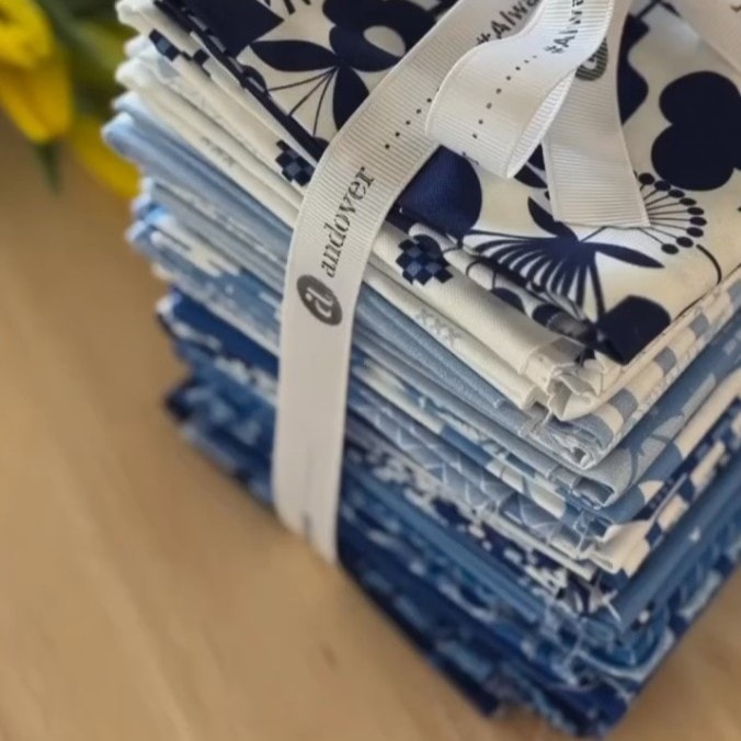 Amsterdam Fat Quarter Bundle | Libs Elliott | 26 FQs
