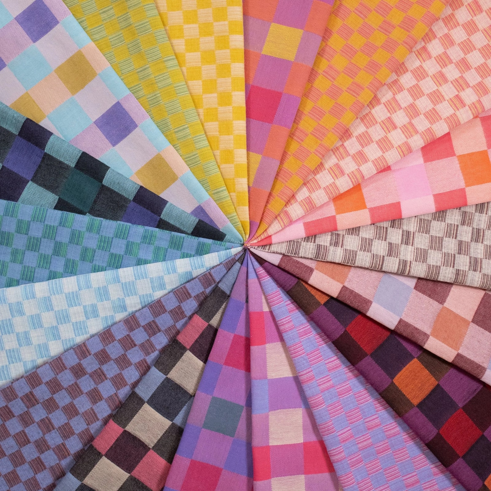 Check Mates Fat Quarter Bundle | Anna Maria Horner | 18 FQs