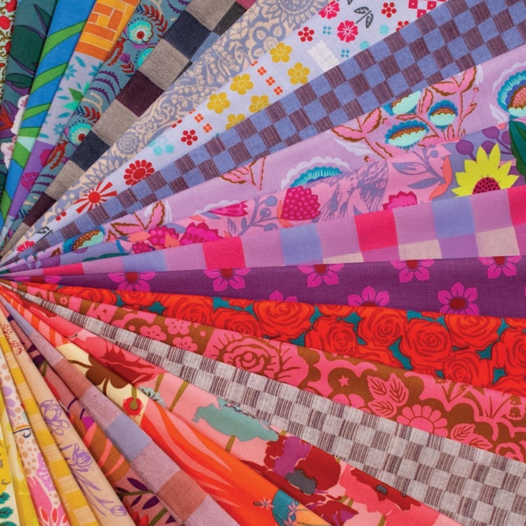 Colorway 3 Fat Quarter Bundle | Anna Maria Textiles | 25 SKUs - Vintage