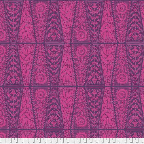 Dresden Lace in Fuchsia