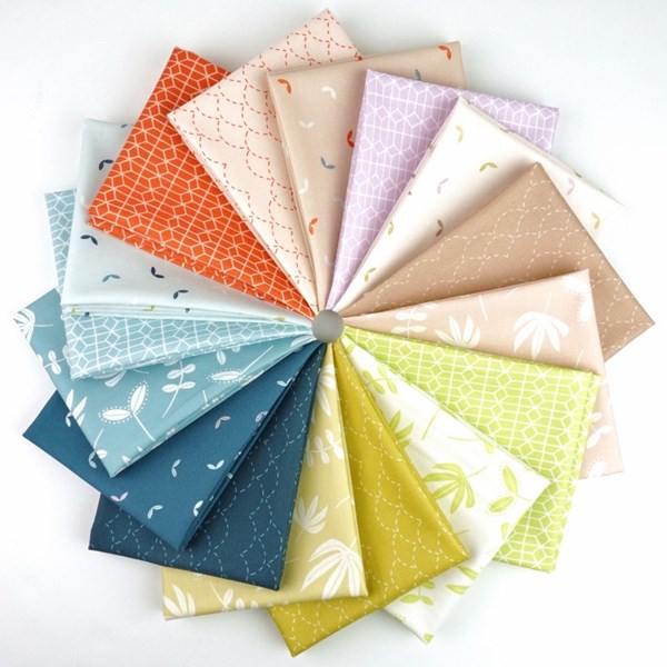 Hand Stitched Fat Quarter Bundle | Karen Lewis | 16 FQs