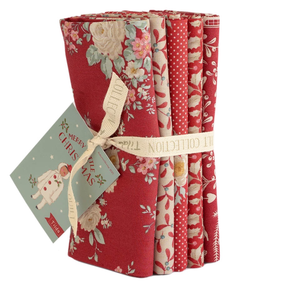 Merry Little Christmas Fat Quarter Bundle | Tilda Fabrics - Red Colorstory 5FQs