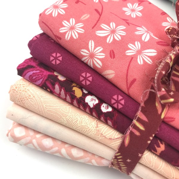 Quiltcon Mini Bundles - 6 FQS - Art Gallery Peach/Pink/Red