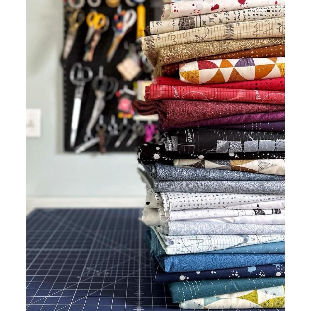 Sleuth Fat Quarter Bundle | Giucy Giuce | 24 FQs