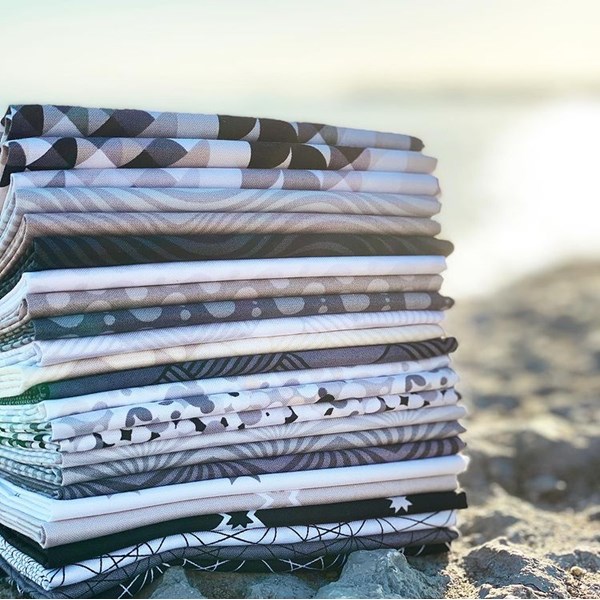 Stealth Fat Quarter Bundle | Libs Elliott | 24 FQs