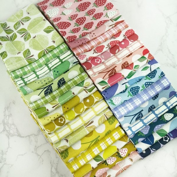 Under the Apple Tree Fat Quarter Bundle | Loes Van Oosten | 32 FQs